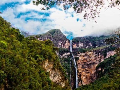 Catarata de Gocta Chachapoyas: Aguas que cortan la Selva