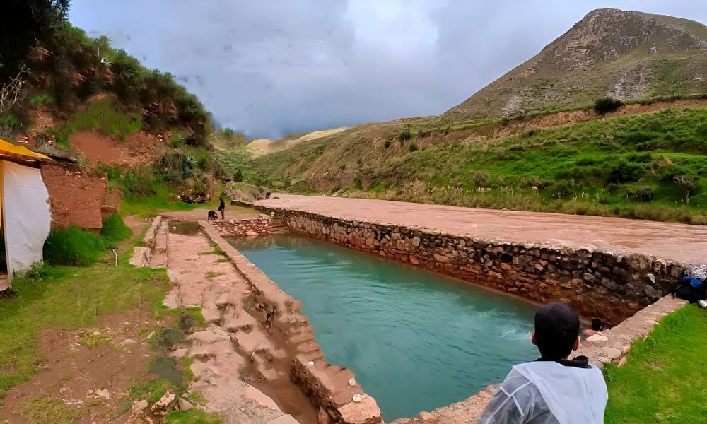 BAÑOS TERMALES DE ACAYA 