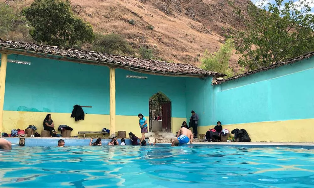 BAÑOS TERMALES DE YANAZARA