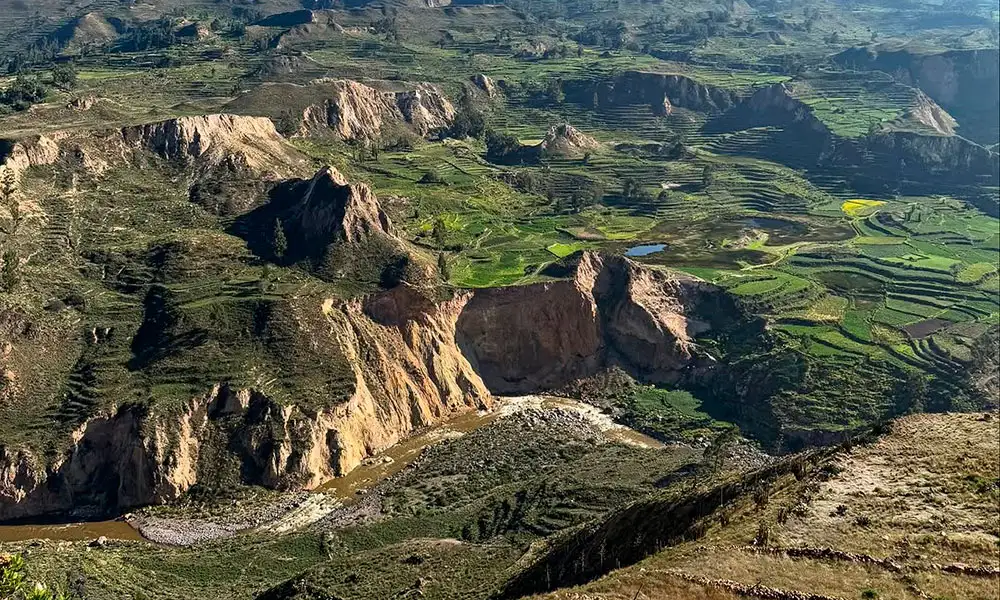 Cañon del Colca conexión Taquile 3 Dias