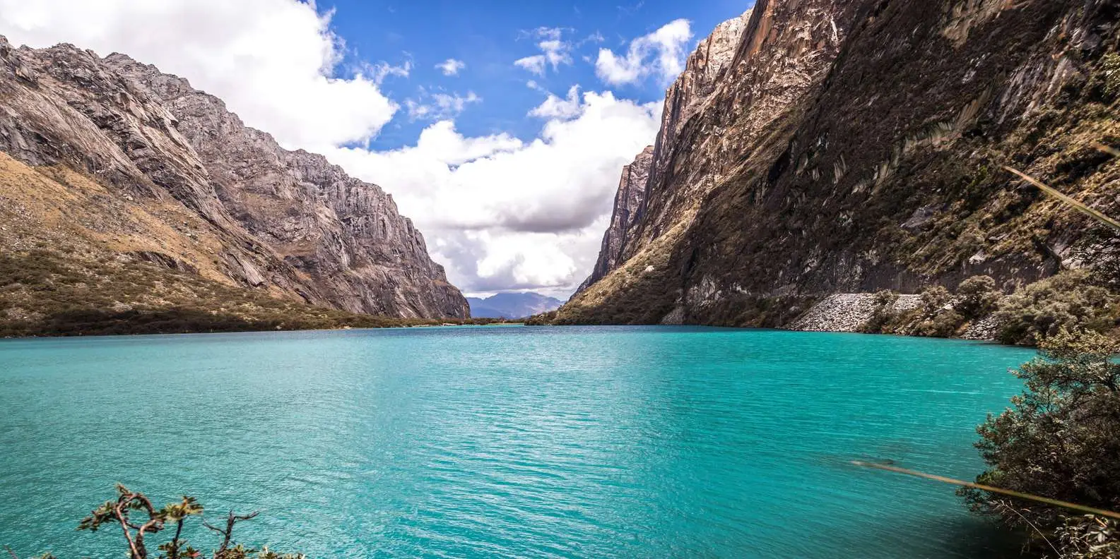 Explora Huaraz 2 días | Aguas Cristalinas & Paisajes Montañosos