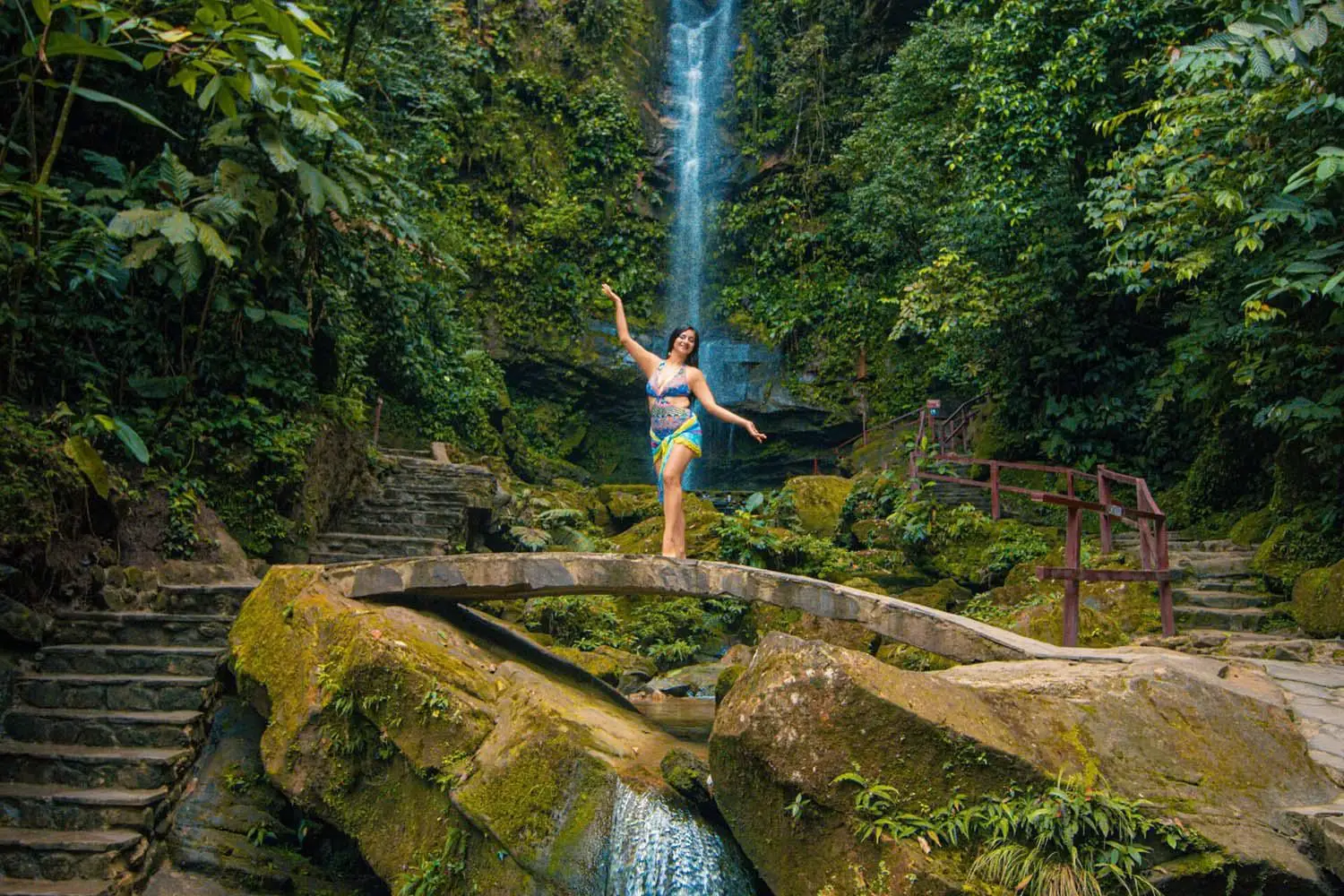 Excursión Cascada Salto de la Bruja | Almuerzo Tradicional