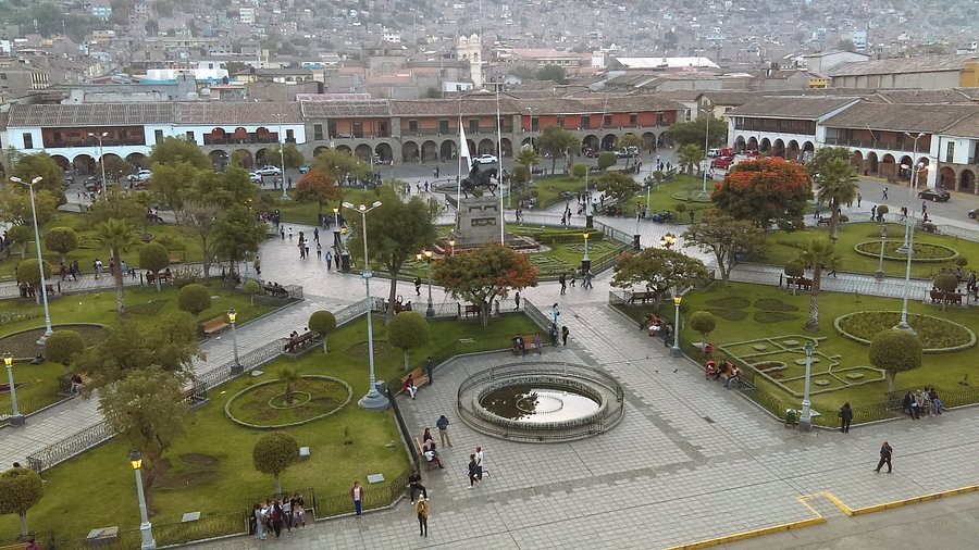 City Tour Ayacucho | Historia, Cultura & Vistas Impresionantes