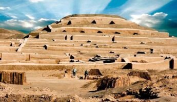 Excursión a Cahuachi | Antiguas pirámides y Estructuras Rituales