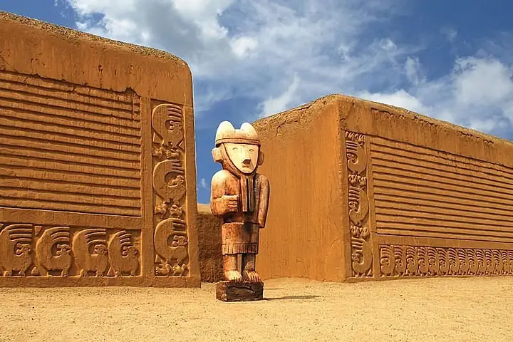 Tour Huacas de Moche + Chan Chan & Huanchaco | Full Day