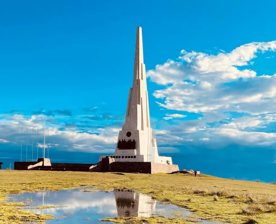 Tour Pampa de Ayacucho, Wari y Quinua | Historia & Tradiciones