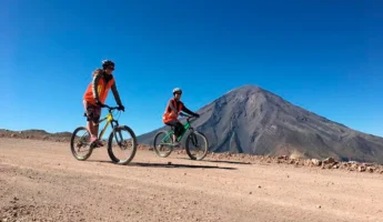 Tour al Volcán Pichu Pichu en Bicicleta