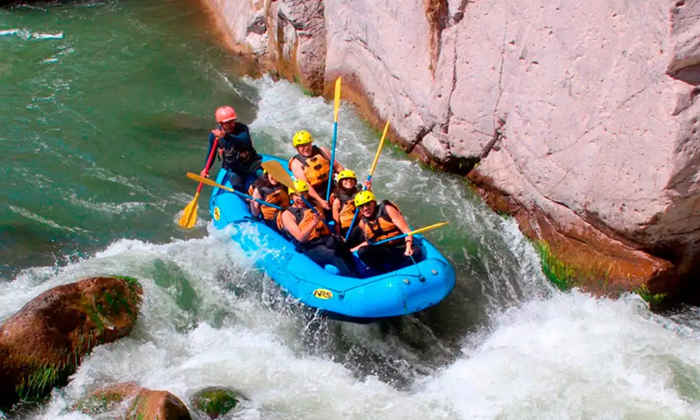 Rafting no Rio Chili em Arequipa | Águas Turbulentas + Adrenalina