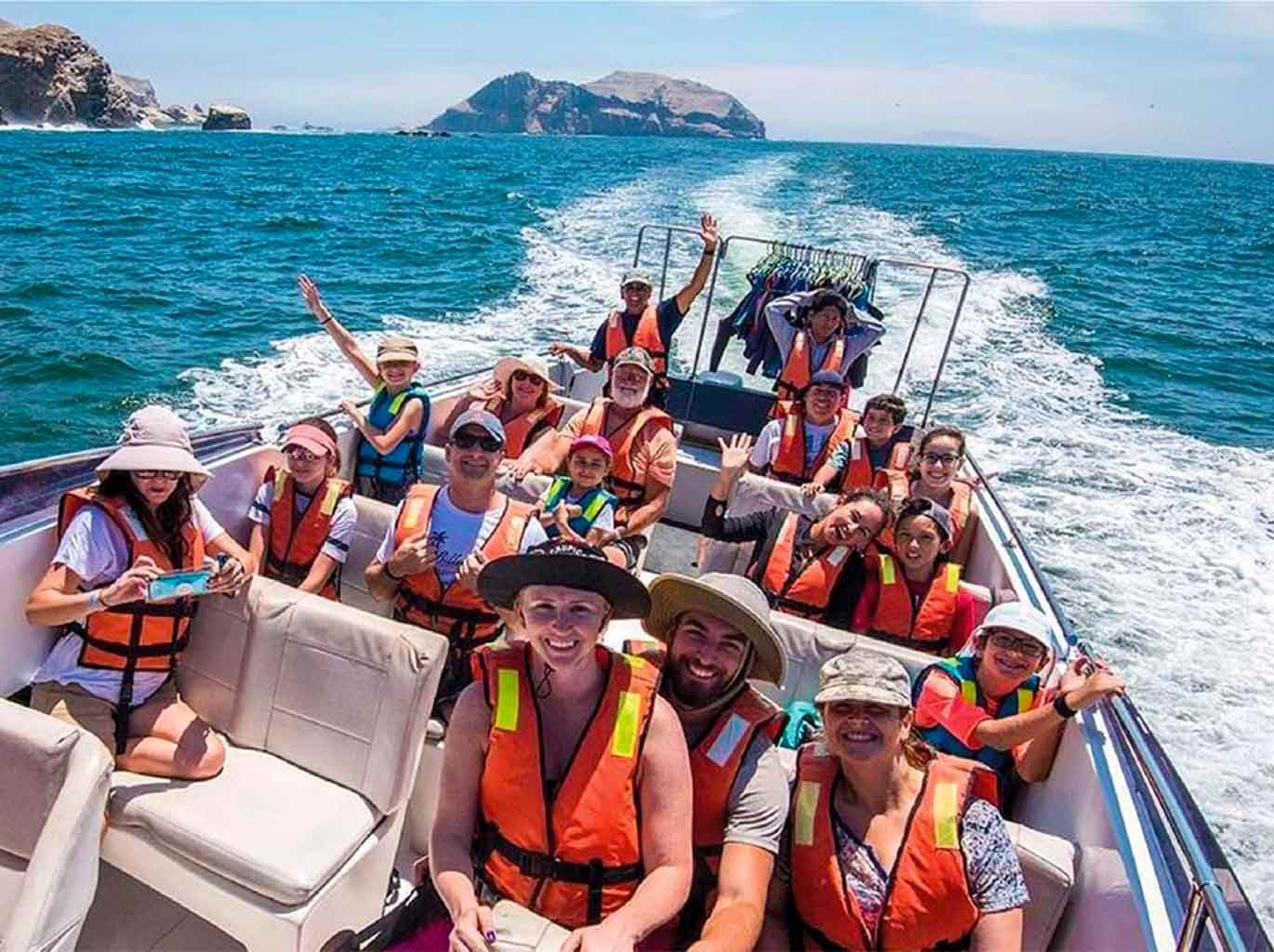 Tour a la Isla Palomino – Callao